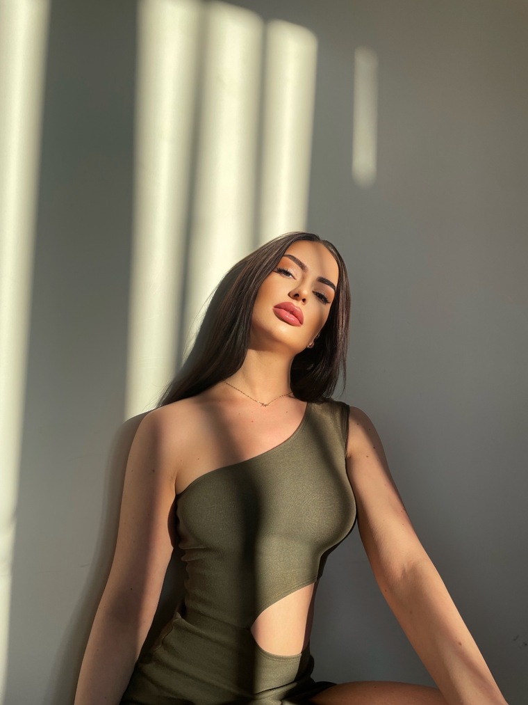 Goddess Catalina ( catalina.m3) Onlyfans Account. Best catalina.m3