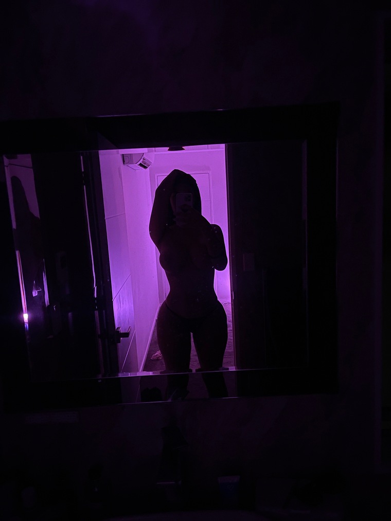 chanelleyxx nude chanelleyxx nude