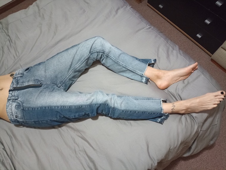 Clarita 🤍 (@clarita.feet) Onlyfans Account. Best clarita.feet photos