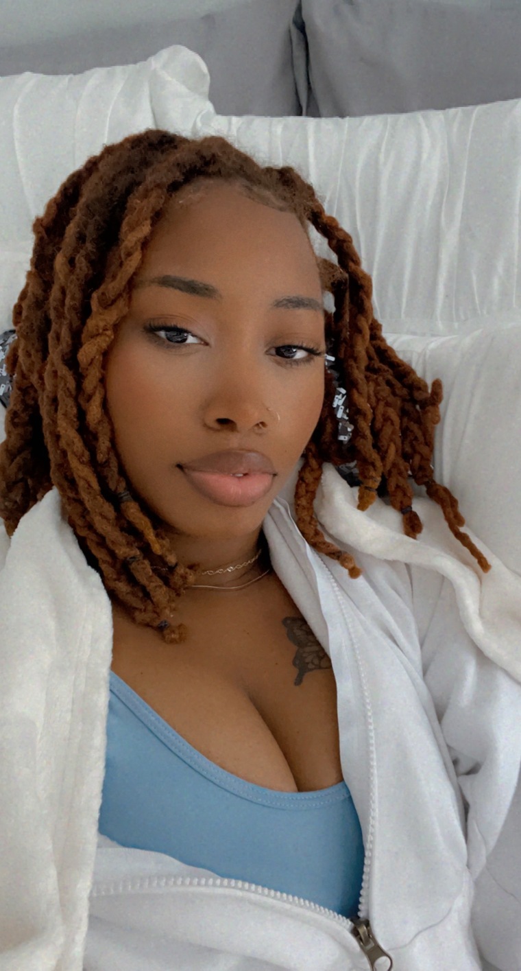 Leahfeeds nude
