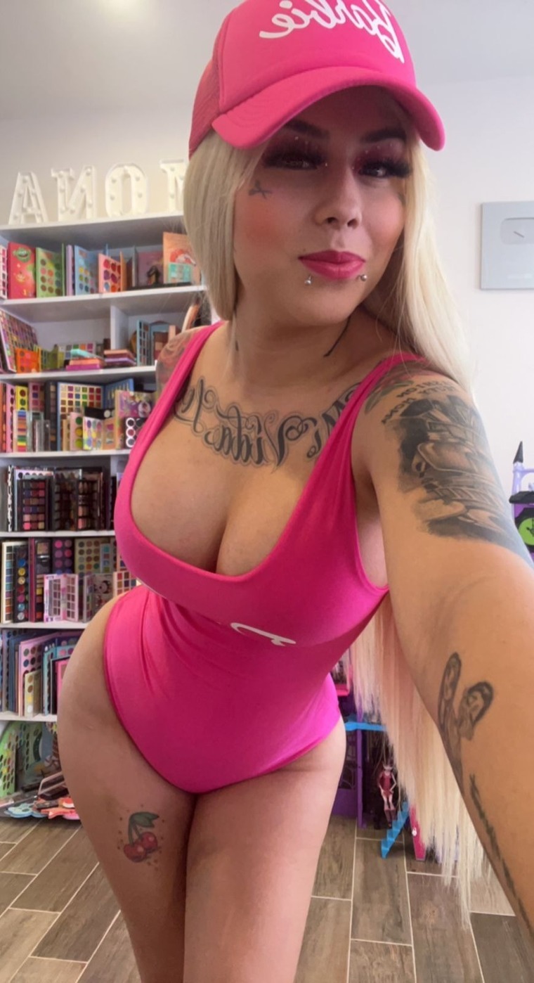 New fashion beauty mona onlyfans leaked