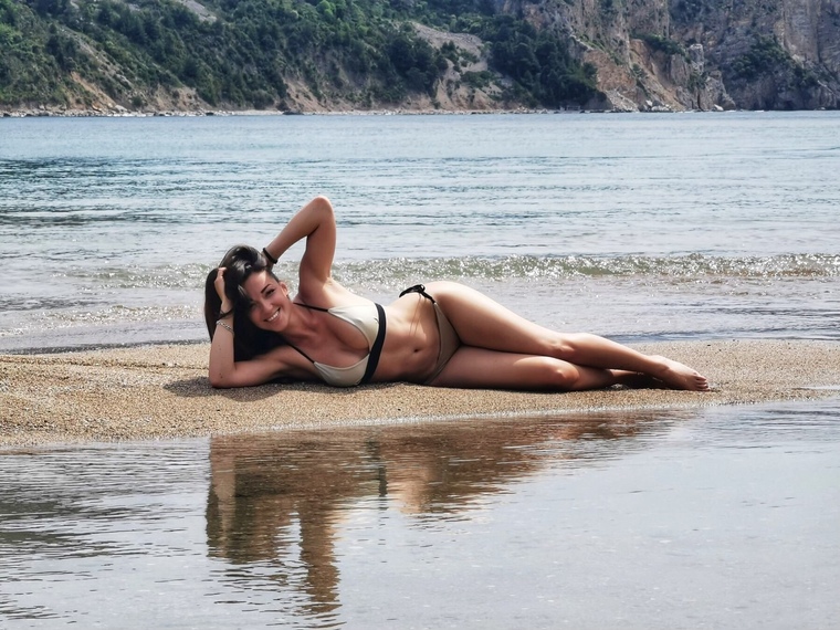 tinadakic29 nude tinadakic29 nude
