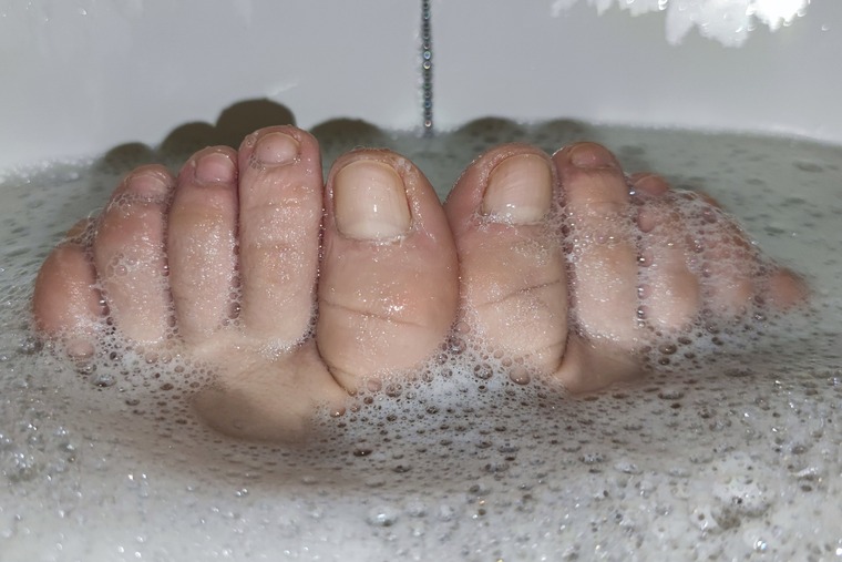 wet.chubby.feet nude wet.chubby.feet nude