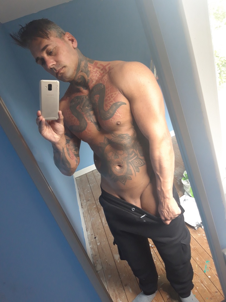 whoistylerjames nude whoistylerjames nude